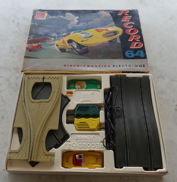 COFFRET JOUEF RÉF 391 AVEC UNE JAGUAR E VERTE ET MERCEDES 300 SL JAUNE