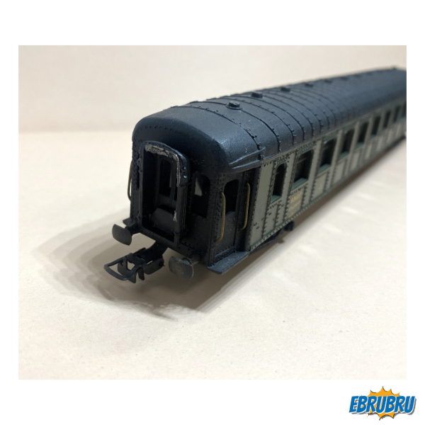 Voiture à bogie B9myfi - 2ème cl sanitaire Sncf SMCF 472