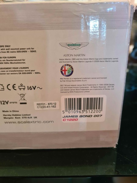 CIRCUIT JAMES BOND QUANTUM OF SOLACE 007 SCALEXTRIC C1220