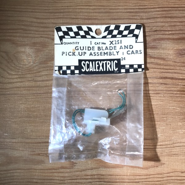 Guide SCALEXTRIC Réf X251