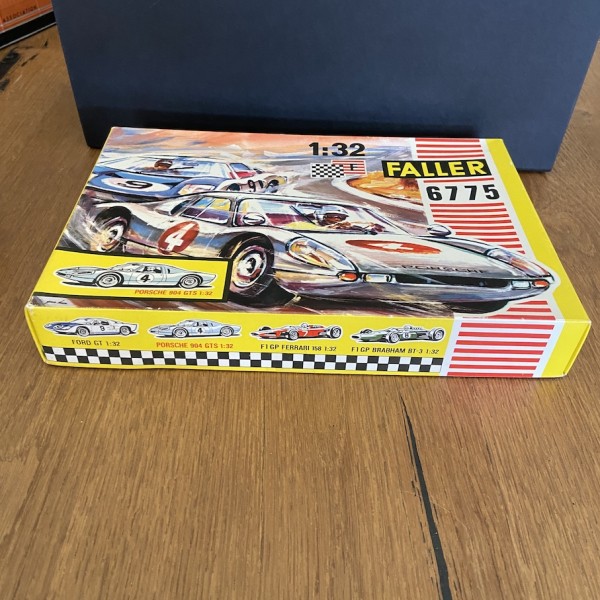 Porsche 904 GT Faller 6775 Club Racing 1/32 en Boite