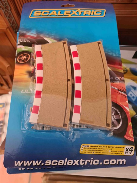 RADIUS 2 CURVE OUTER BORDERS 22,5 C8239 SCALEXTRIC 