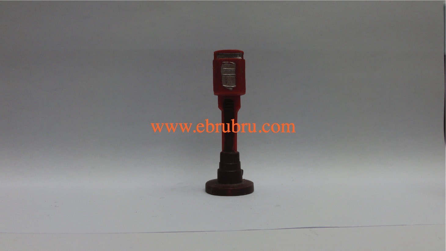 Pompier borne telephonique Starlux ref 230 modèle 53