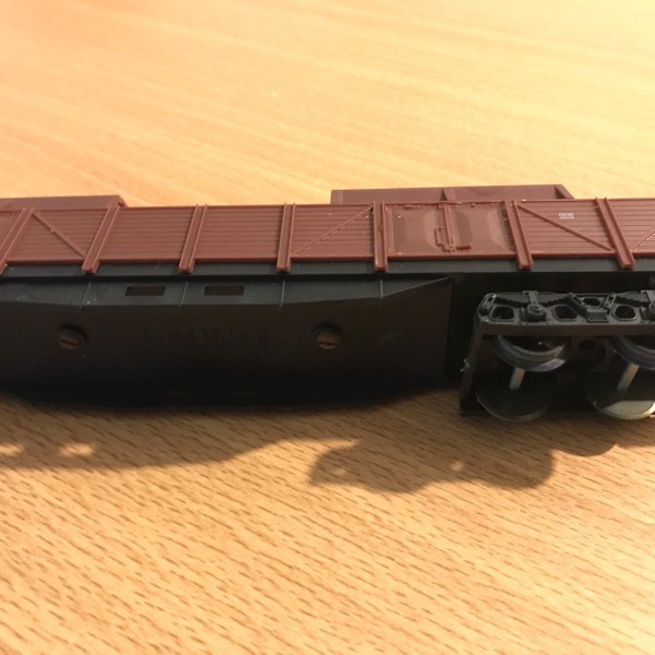 Wagon bâché Mercedes LIMA Réf 309034