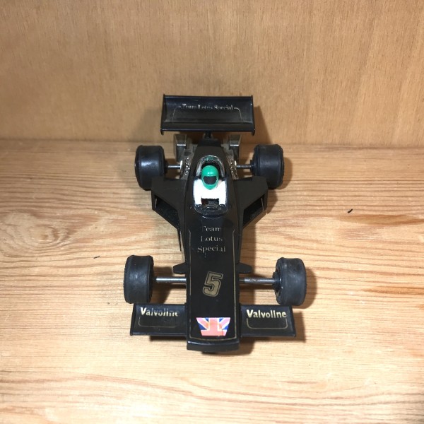 lotus 77 SCALEXTRIC