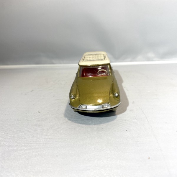 Citroen break Id 19 DINKY TOYS 556