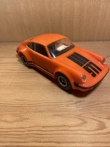 Fleischmann Auto-Rallye. Porsche 911 orange  N°911 Réf  3227