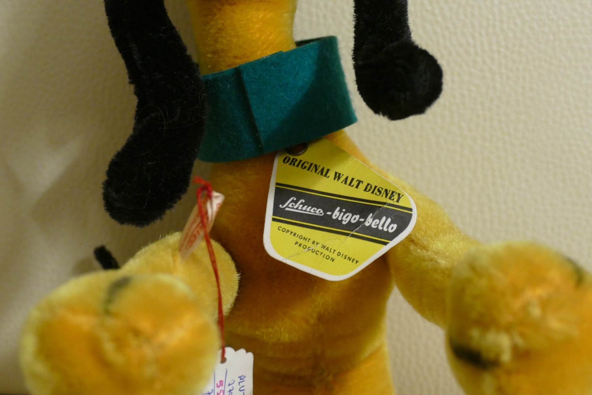 Vintage   schöner alter Schuco Pluto  bigo bella met Original tag bigo-bello Walt Disney