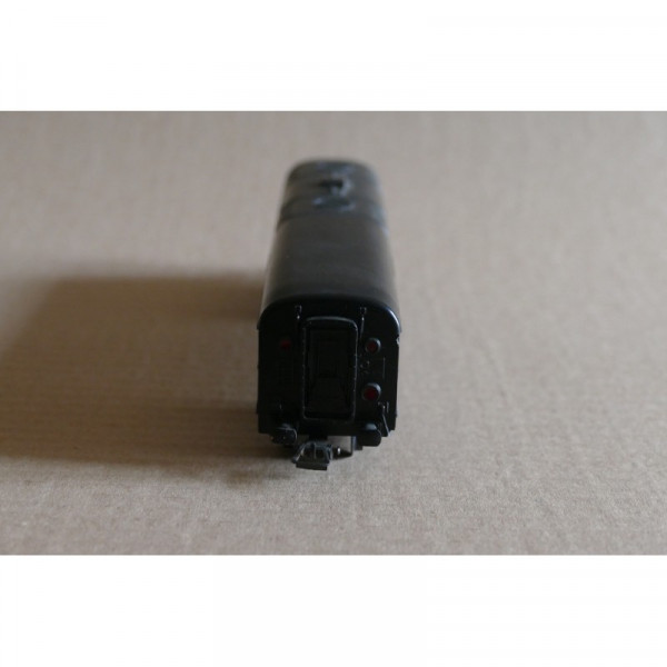 FOURGON  BOGIES  MARQUE VB REF 261F SNCF