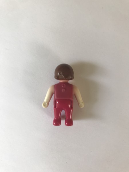 Bébé, cheveux bruns, habits rose et blanc 4286 / 4850 / 5329