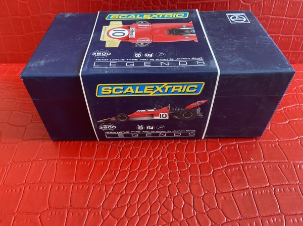 TEAM LOTUS TYPE 72C JOCHEN RINDT SCALEXTRIC REF01-91346