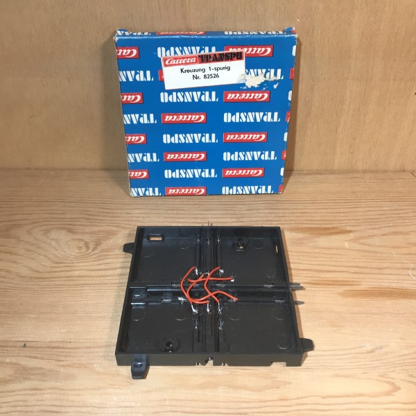 Croisement à voie unique CARRERA Transpo 82526