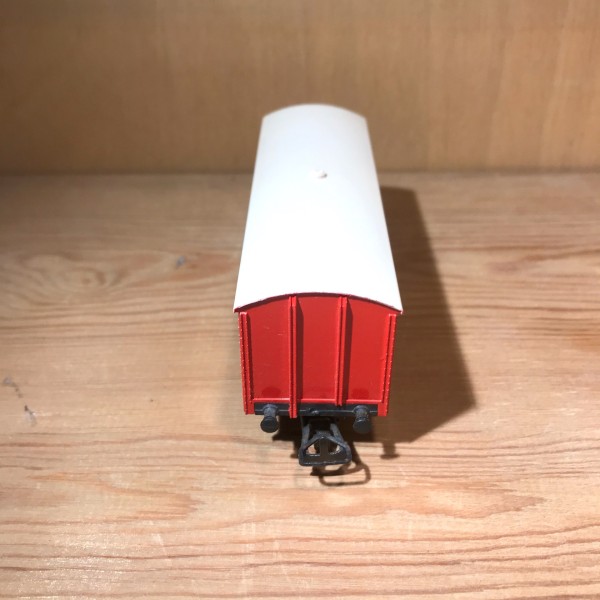 wagon couvert métallique Kronembourg Jouef