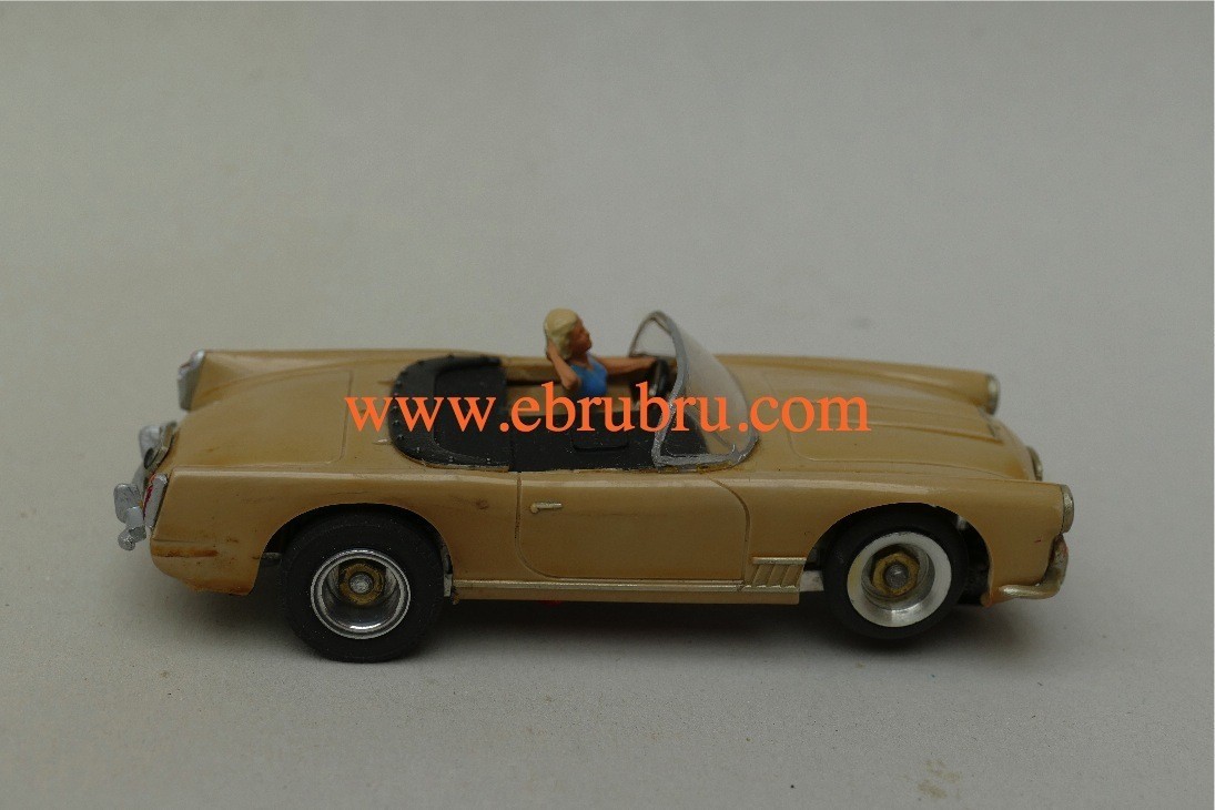 ALFA ROMEO 2600 SPIEDER SCRATCHBUILT REVELL 1/32 RACE CAR SLOT