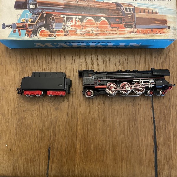  LOCOMOTIVE VAPEUR EN BOITE D'ORIGINE MARKLIN Ref 3048