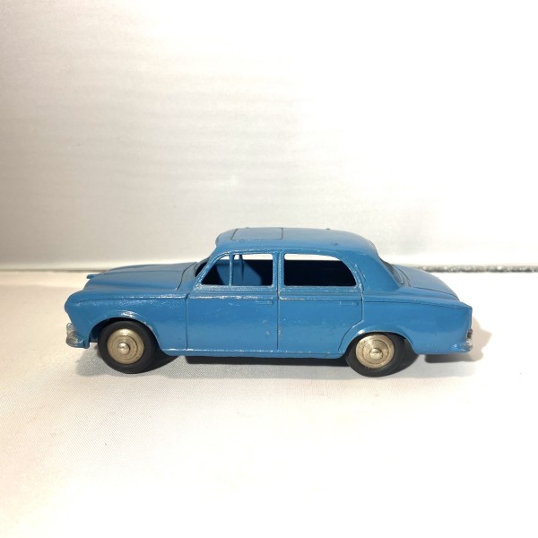 Peugeot 403 DINKY TOYS 24B