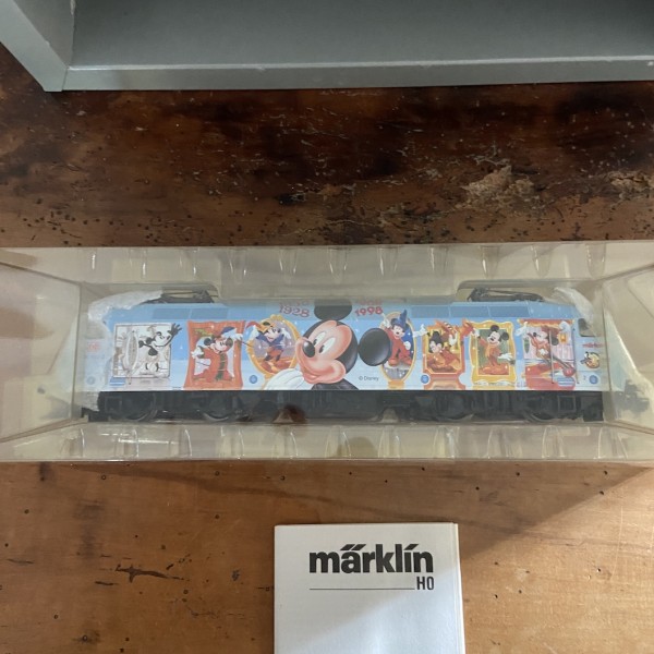 locomotive électrique BR 120 119-3 Mickey Mouse de la DB Digital Märklin H0 37535