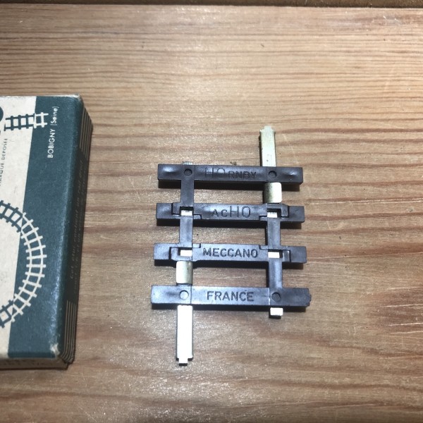 Rail droit court (1/6)