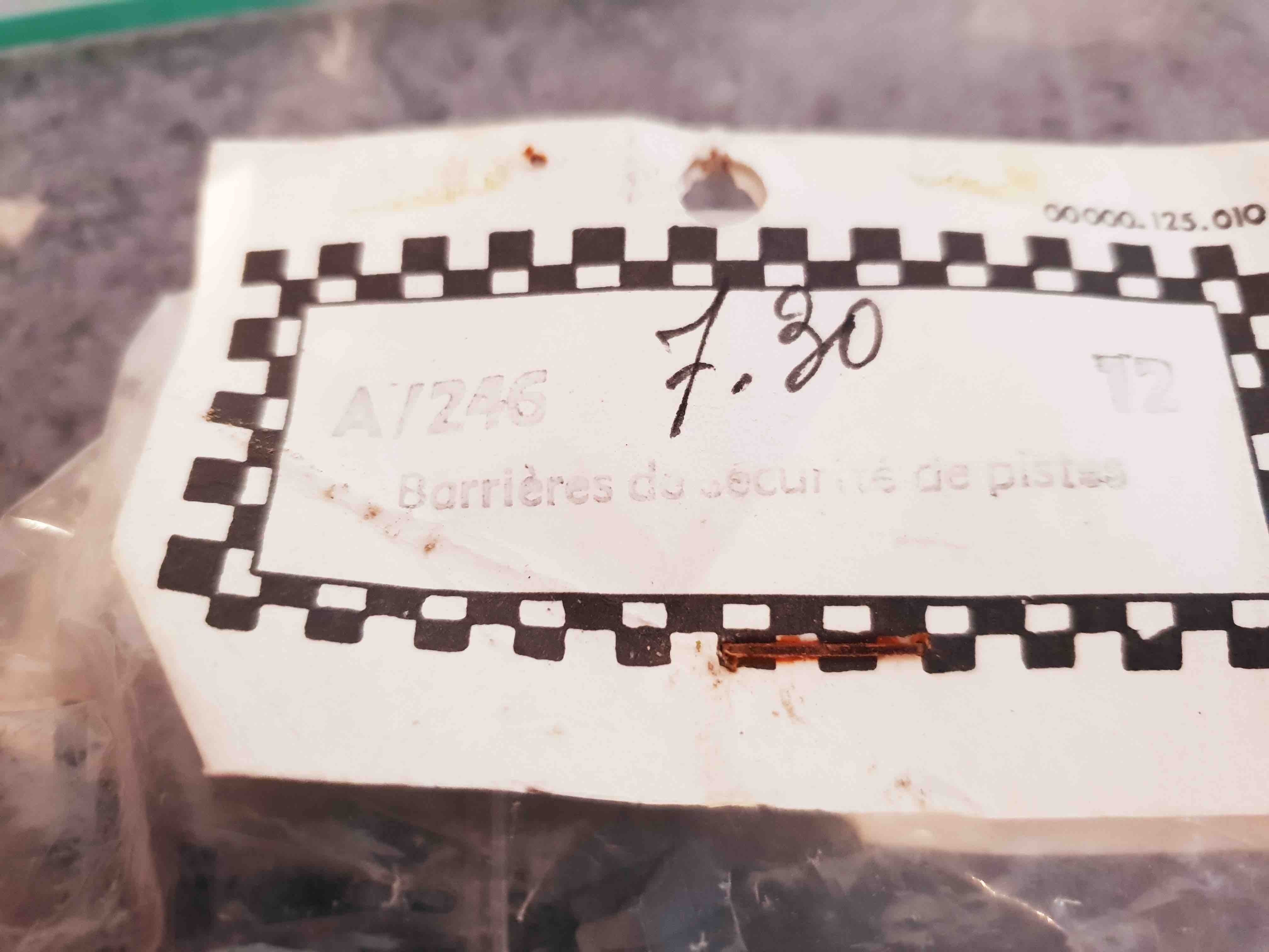 SCALEXTRIC A 246 BARRIERE DE PISTE