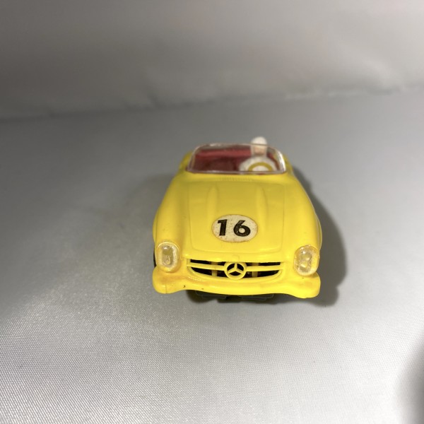 MERCEDES CABRIOLET 300 SL  SPORT JAUNE  JOUEF RÉF 351