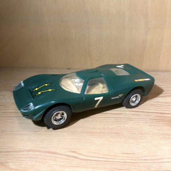 Ford Mirage verte SCALEXTRIC Réf C15