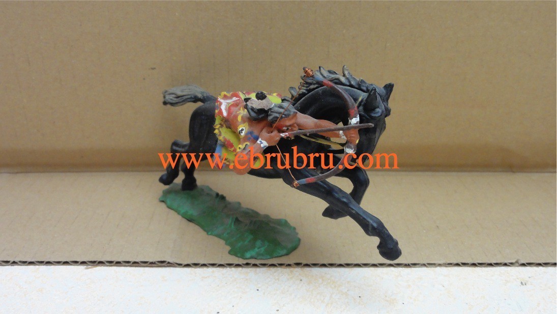 CAVALIER INDIEN COUCHE TIRANT A L ARC  ELASTOLIN OUGEN RÉF 6847