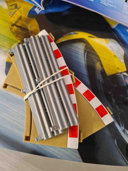 RADIUS 3 CURVE INNER  BORDERS 22,5 C8281 SANS BOITE 