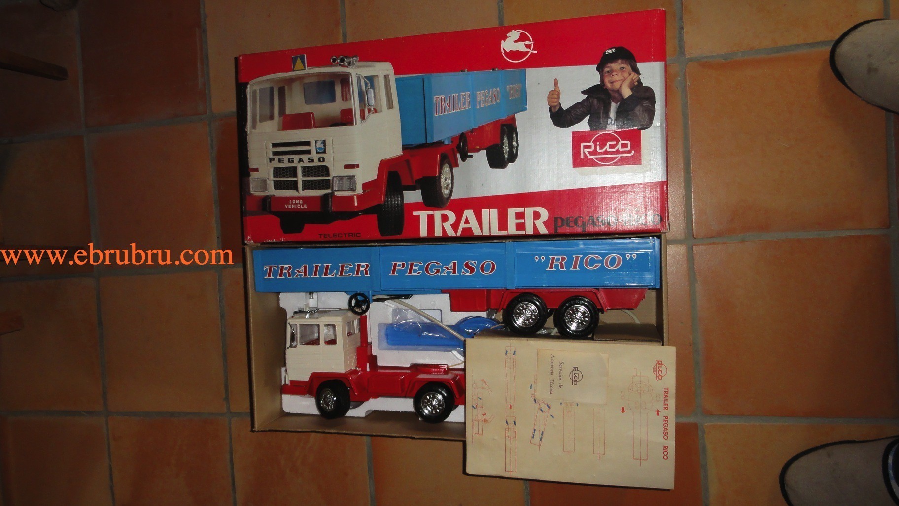 Trailer Pegaso Rico neuf en boite ref 121