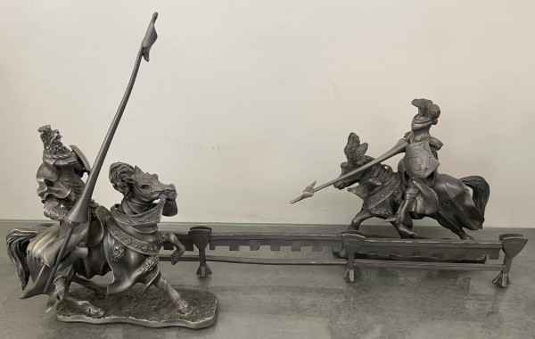 LE TOURNOI MOYEN AGE VAINQUEUR ET VAINCU PLUS BARRIERE  ETAIN DU GRAAL