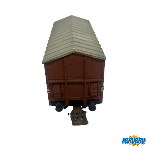 Wagon couvert porte ouverte et personnage POCHER