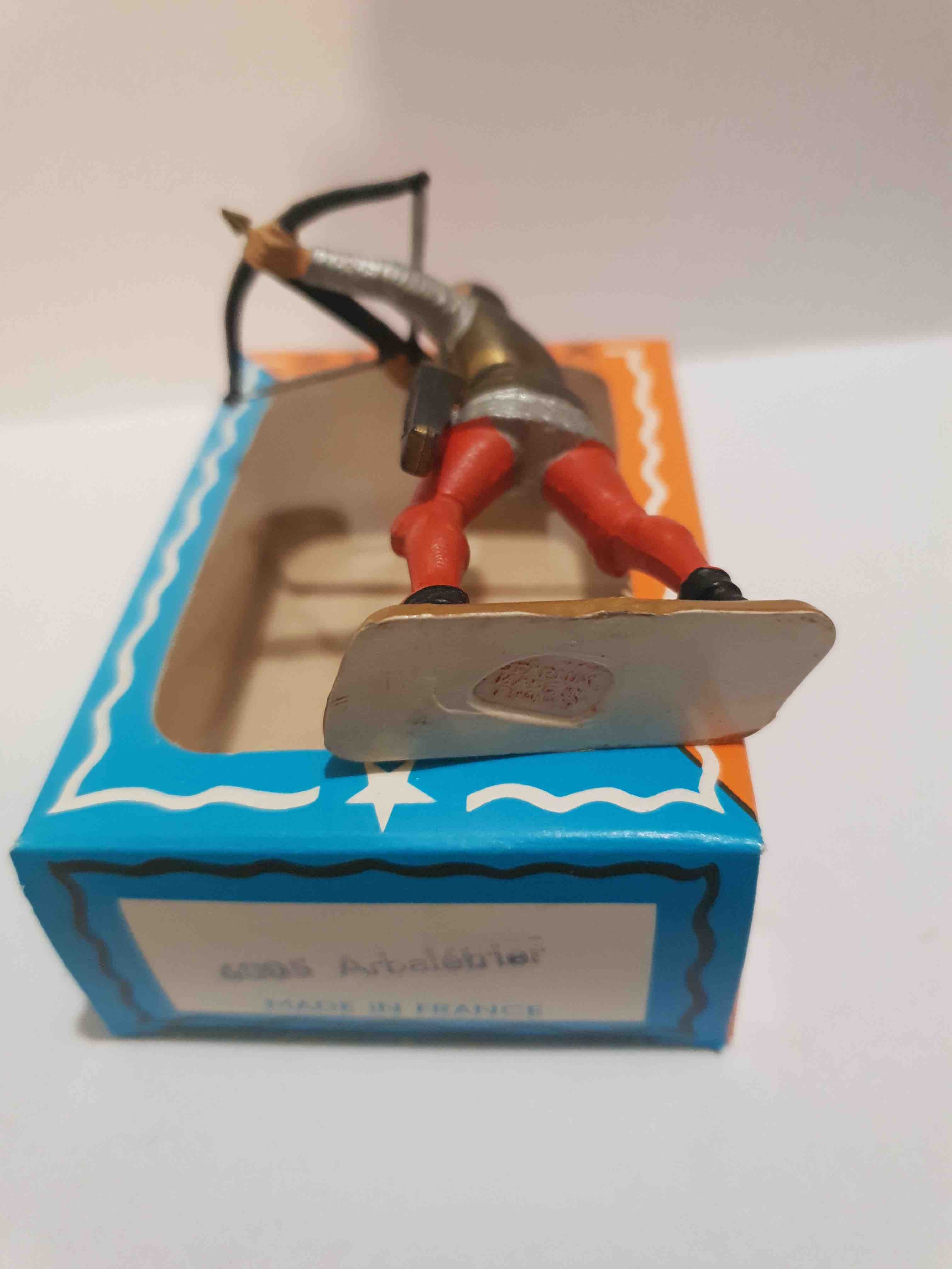 ARBALÉTRIER TUNIQUE DORÉE STARLUX REF 6005  MOYEN ÂGE