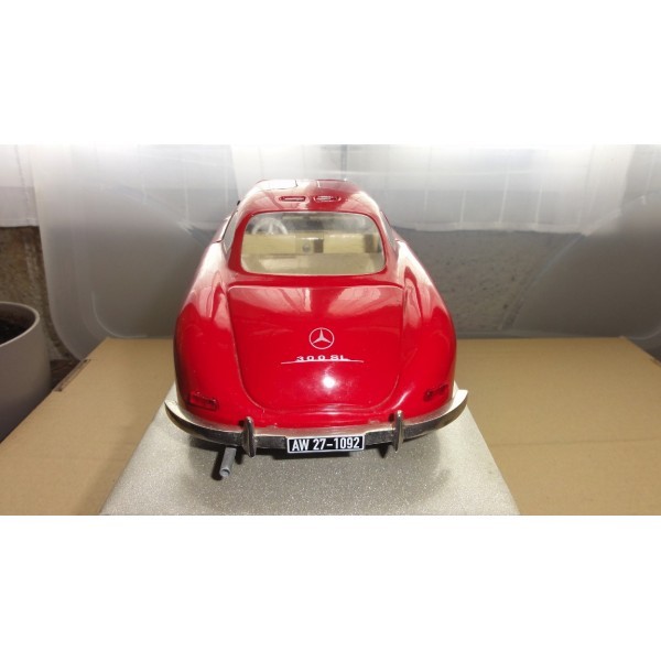 MERCEDES 300 SL ROUGE MARKLIN RÉF 1092 MUSEUMSMODELL 1993