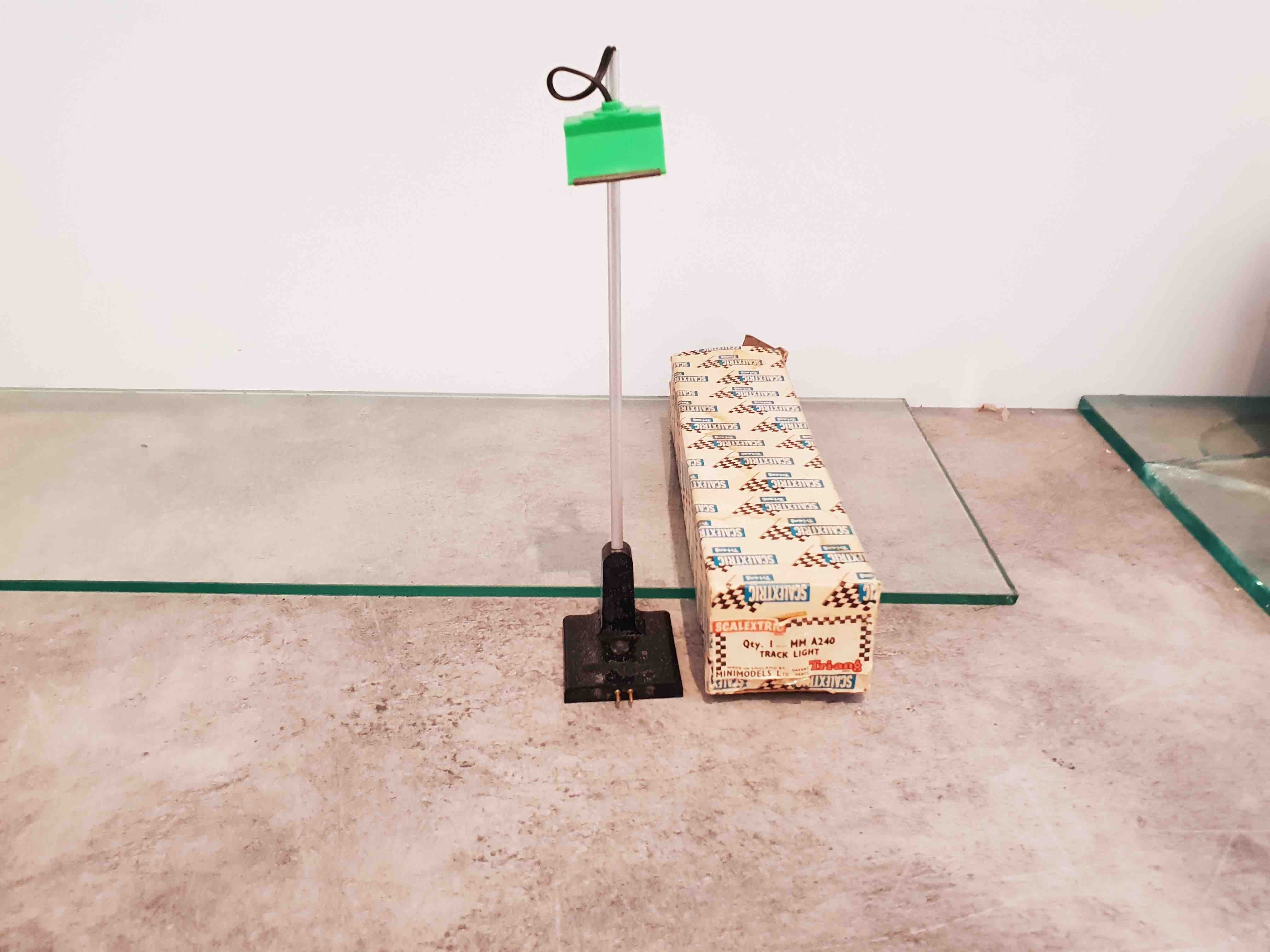 SCALEXTRIC A 240 TRACK LIGHT