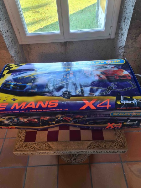CIRCUIT LE MANS X4 SCALEXTRIC DODGE VIPER COMPETITION 