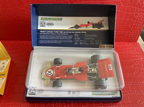 TEAM LOTUS TYPE 72C JOCHEN RINDT SCALEXTRIC REF01-91346