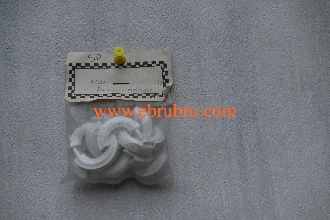 12 demi pneus marqueur blanc Scalextric ref A227