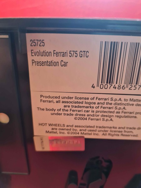 EVOLUTION FERRARI 575 GTC PRESENTATION CAR CARRERA REF 25725