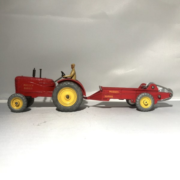 Tracteur Massey Harris 27A avec remorque épandeur 321 DINKY TOYS