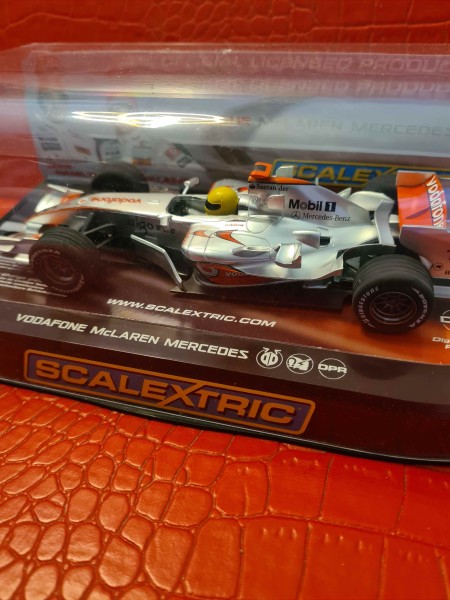 MC LAREN MP4-21 LEWIS HAMILTON NO 1 SCALEXTRIC REF C2985