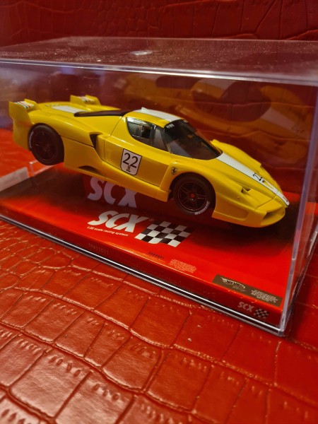 FERRARI FXX JAUNE SCALEXTRIC SCX REF 64010 