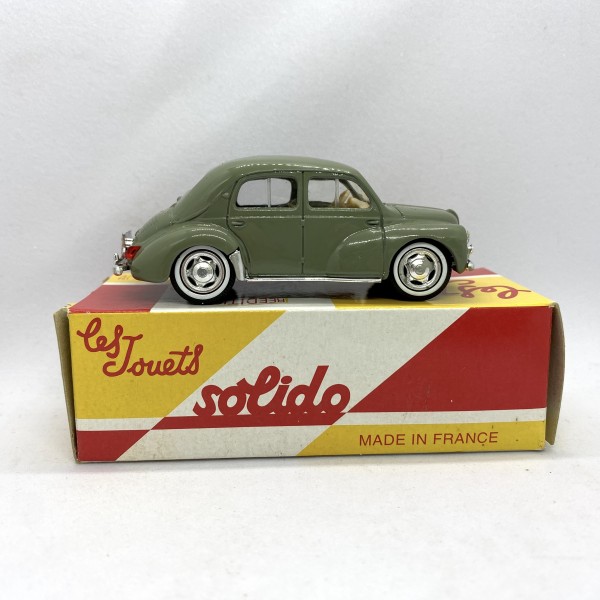 RENAULT 4 CV BERLINE 1954  SOLIDO