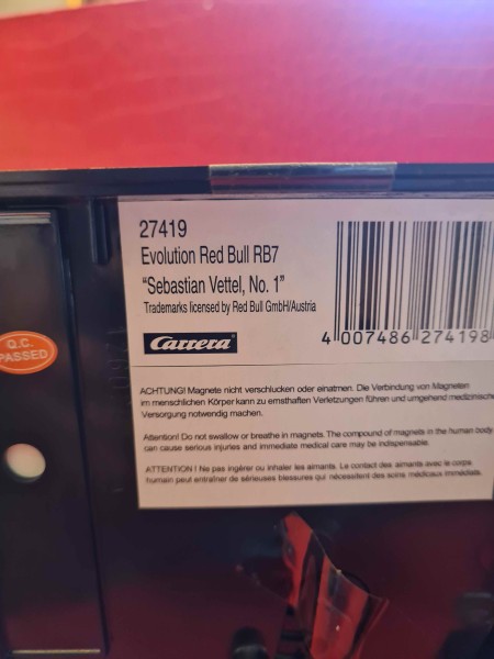 EVOLUTION RED BULL RB7 SEBASTIAN VETTEL NO 1 CARRERA REF 27419