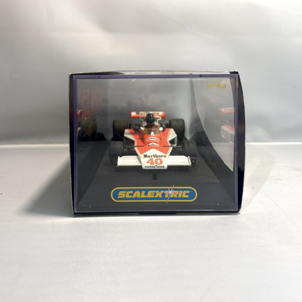 MC LAREN M23 NO 40 SCALEXTRIC REF C2800