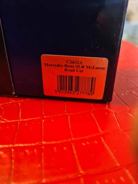 MERCEDES BENZ SLR MC LAREN EDITION LIMITÉE 1962/4000 SCALEXTRIC REF C2632 