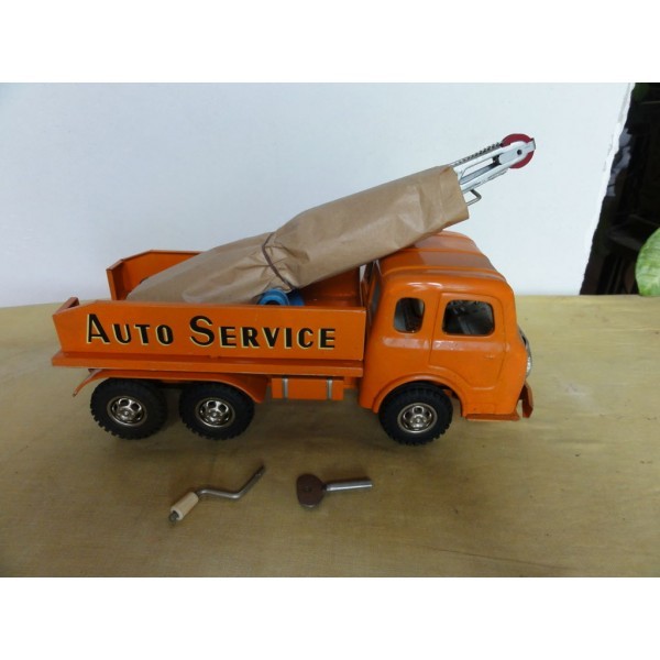 CAMION AUTO SERVICE DE MARQUE JOUSTRA
