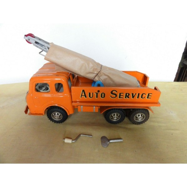 CAMION AUTO SERVICE DE MARQUE JOUSTRA