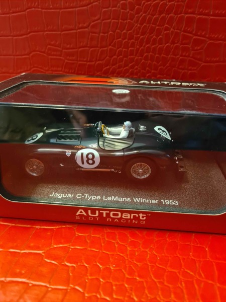 JAGUAR C TYPE LEMANS WINNER AUTOART REF 13571