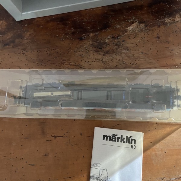 locomotive électrique BR 120 119-3 Mickey Mouse de la DB Digital Märklin H0 37535