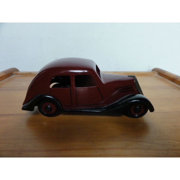 VOITURE CELTA QUATRE DE MARQUE CIJ