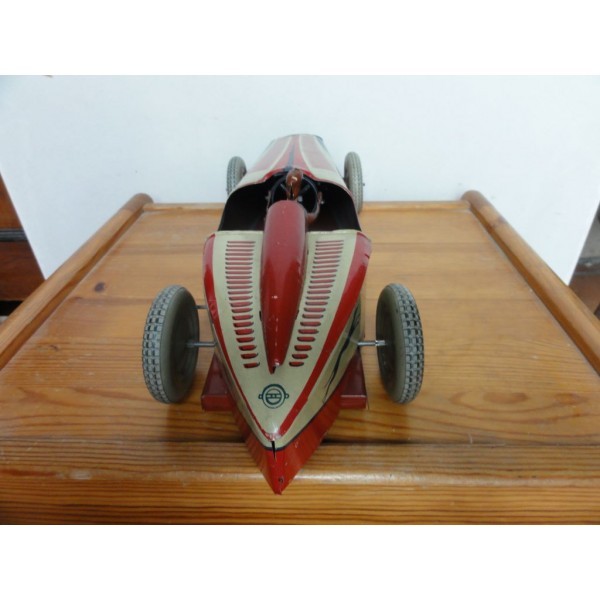 VOITURE DE COURSE DE MARQUE CR